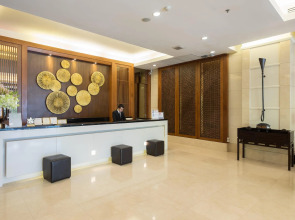 Отель Centre Point Silom