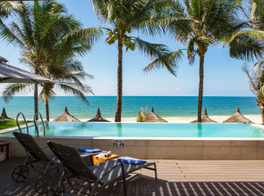 The Cliff Resort & Residences