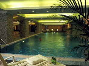 Lee Garden Service Apartment