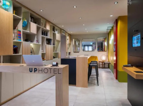 Up Hotel