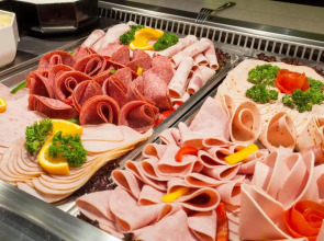 Ayun by Centro Deluxe