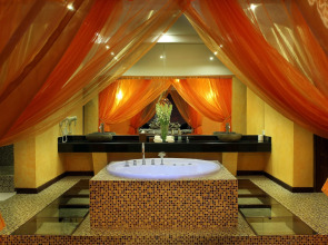 Kupu Kupu Jimbaran Beach Club & Spa by Loccitane