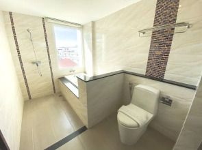 Отель Vareena Palace Hotel