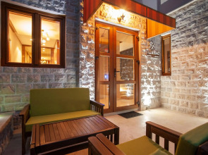 Отель Twelve by Aycon