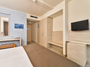 Hotel Mediteran Plava Laguna