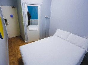 Via Limehouse - Hostel