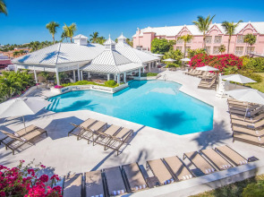 Comfort Suites Paradise Island