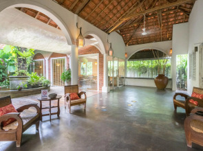 PinkCoco Uluwatu - Constant Surprises & for Cool Adults Only