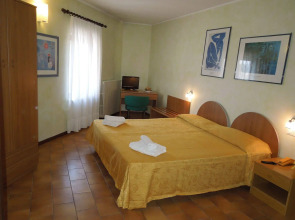 Bike Hotel Touring Gardone Riviera & Wellness