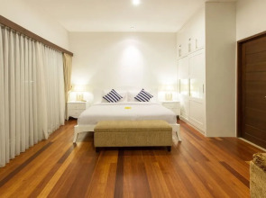 Club Corner Residence by Nagisa Bali