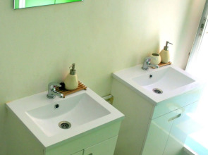 Locals Hostel & Suites