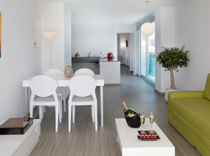 Отель AxelBeach Ibiza Spa & Beach Club - Adults Only Hotel