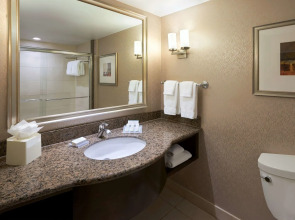 Revery Toronto Downtown, Curio Collection by Hilton