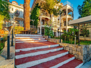 Sunshine Holiday Resort