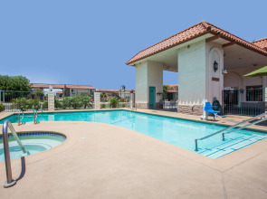 Days Inn by Wyndham Anaheim Near the Park