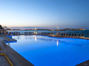 Globales Cala Vinas Adults Only 16+