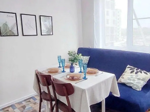 Солнечный эвкалипт на улице Крылова