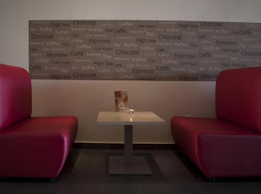 City Life Port Hotel