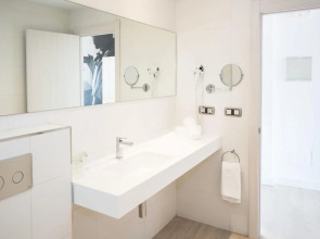 Отель THB Ocean Beach - Adults Only