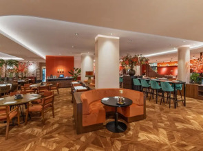 Отель Van der Valk Schiphol A4