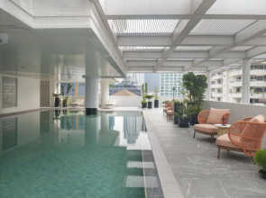 Отель PARKROYAL Suites Bangkok
