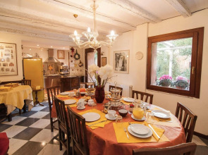 3749 Ponte Chiodo Guest House