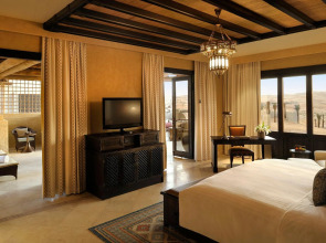 Qasr Al Sarab Desert Resort by Anantara