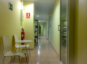 Barcelona City North Hostal