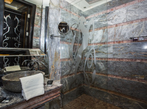 Royal Castle Design & SPA Hotel