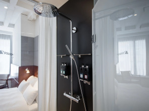 Ruby Lilly Hotel Munich