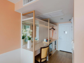 Seaside Jomtien Beach