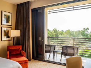 VOGO Abu Dhabi Golf Resort & Spa