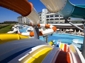 Port River Hotel & Spa