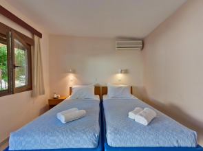 Olympios Zeus Hotel Bungalows