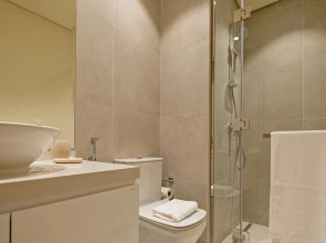 LUX The Modern Marina Suite 2 bed