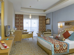 Royal Holiday Palace