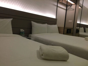 Worldview Grand Hotel