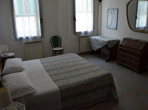 Barbara House - Guest House