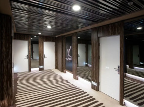 Дизайн-отель 11 Mirrors