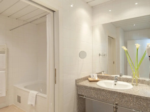 Mamaison Hotel Chain Bridge Budapest