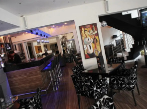 Livadhiotis City Hotel