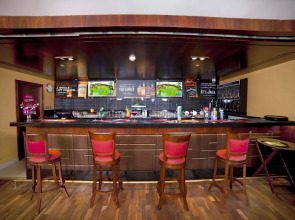 Raviz Center Point Hotel