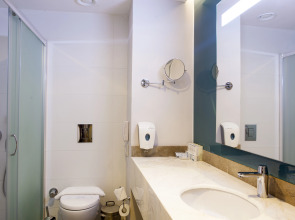 Long Beach Harmony Hotel & Spa