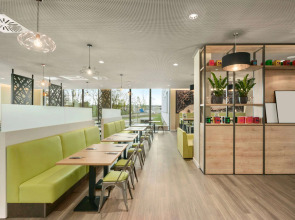 Super 8 by Wyndham Munich City North