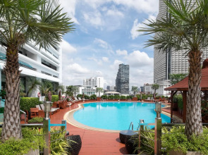 Отель Centre Point Silom