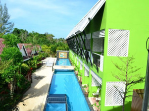 Khaolak C-nior Bungalows