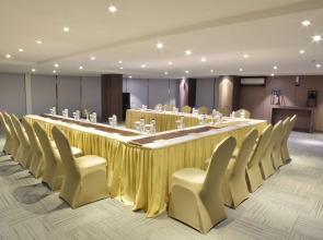 Отель The Nest Hotel Nusa Dua