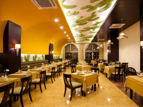 Royal Holiday Palace