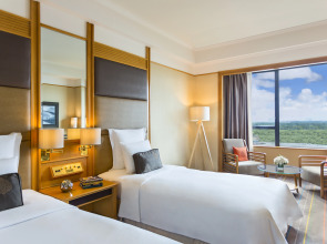 Renaissance Riverside Hotel Saigon