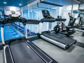 Отель Hollywoodland Wellness & Aquapark